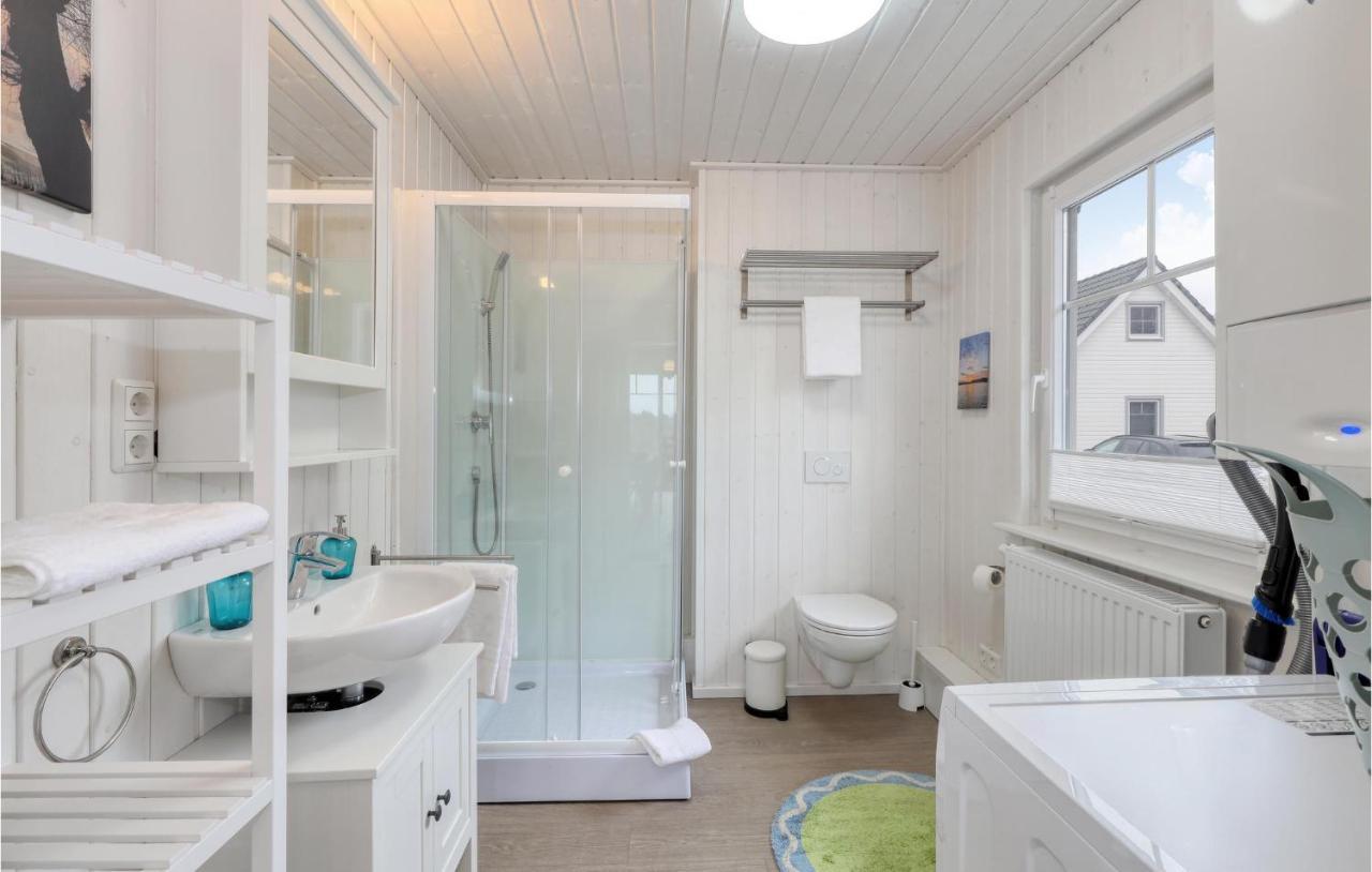 Nice home in Zerpenschleuse with 2 Bedrooms, WiFi&Sauna Buitenkant foto