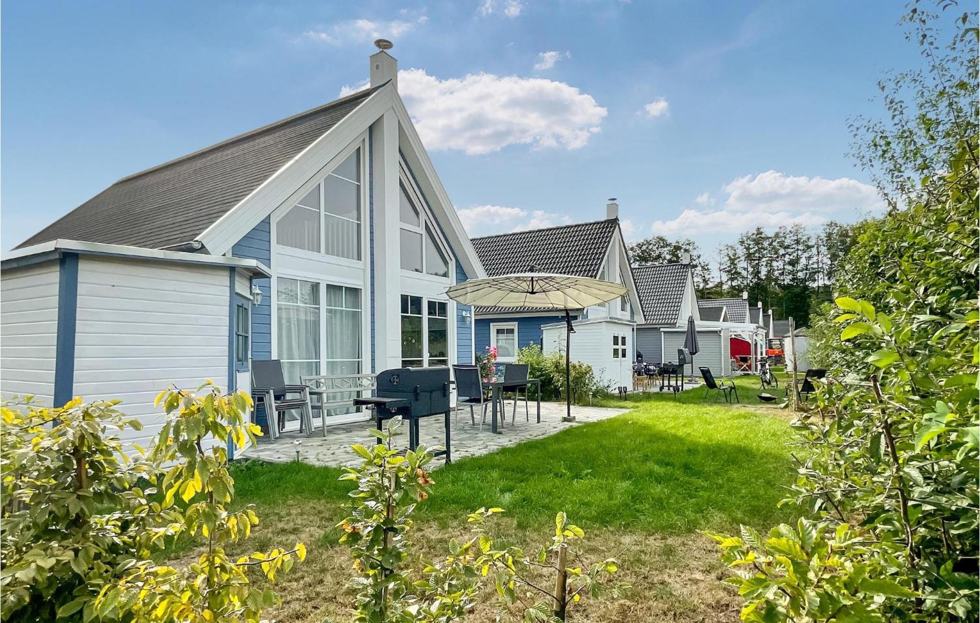 Nice home in Zerpenschleuse with 2 Bedrooms, WiFi&Sauna Buitenkant foto
